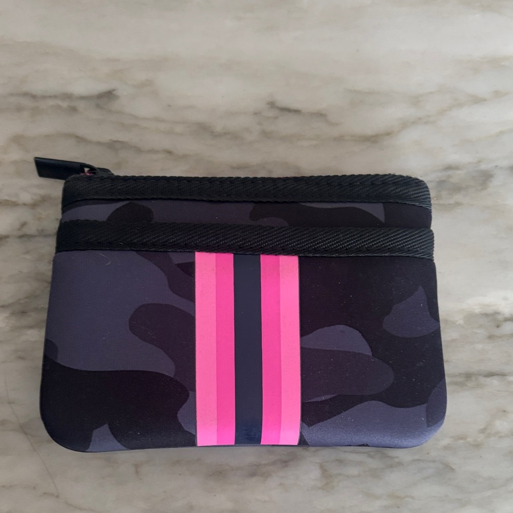 Haute Shore camo zipper key case NEW